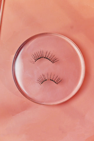 Santai reusable magnetic lashes Pitch style with storage case, hypoallergenic — view 3