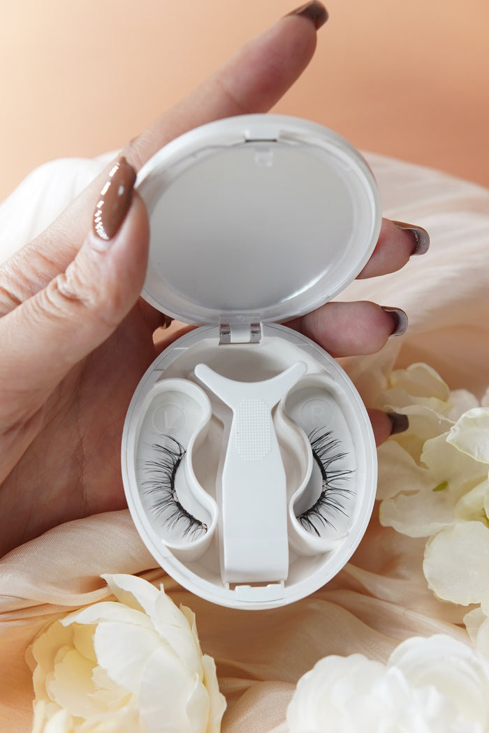 Santai Inbox short natural magnetic lashes for a clean-girl everyday look