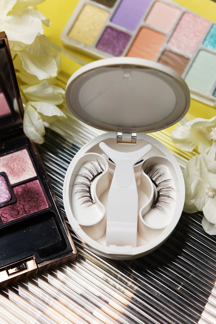 Santai Twilight custom-brown magnetic lashes for a soft day-to-night look
